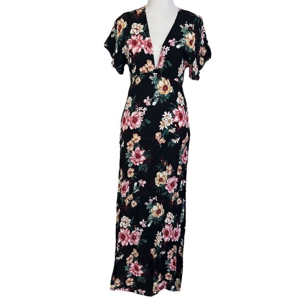 Forever 21 Dresses & Skirts - Forever 21 Black Floral Flowy Boho Maxi Sundress